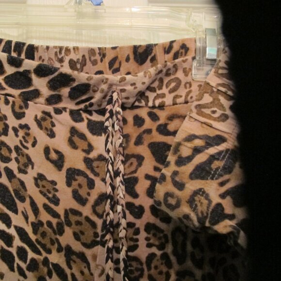 Bisou Bisou Intimates Pajama Set  2 pc Animal Print  Size Medium - Picture 7 of 14